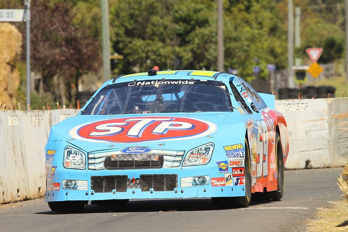 LEY21-Brodie Kostecki Ford Fusion NASCAR (credit Trapnell Creations)