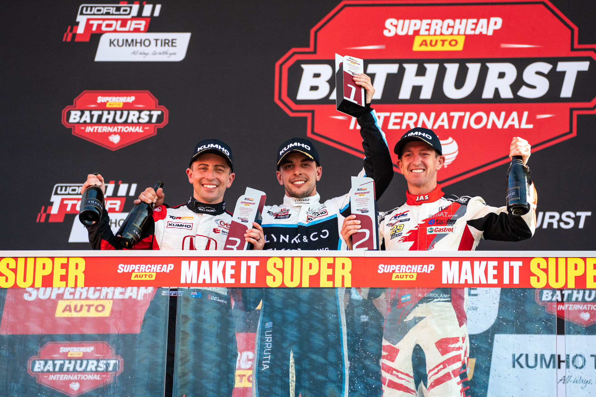 231111_tcrpodiumraceone